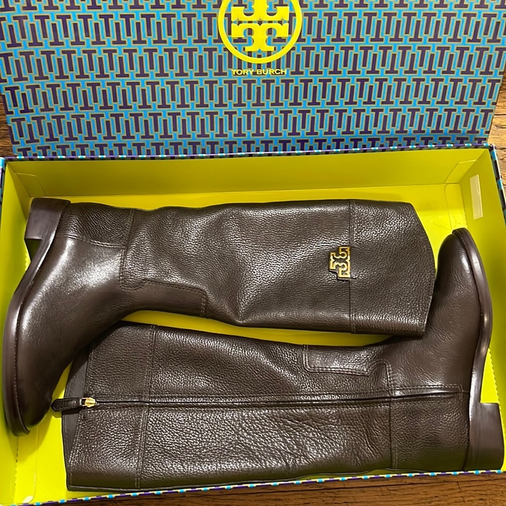 TORY Burch Joana riding boot NWT size 7.5 coconut color - Picture 2 of 11